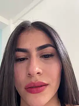 emilie xx  online show from 4, 4, 2026