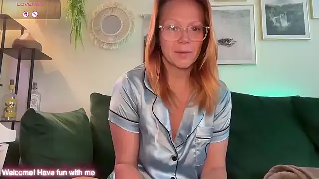 MelodyRoseUk online show from 17, 5, 2026