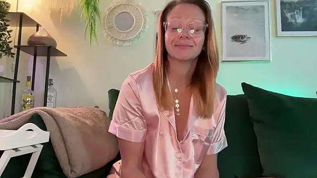 MelodyRoseUk online show from 30, 4, 2026