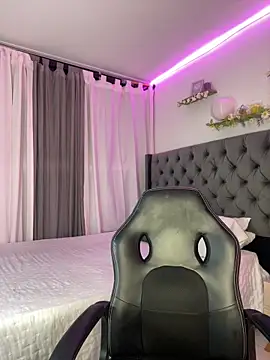 Amiirra  online show from 31, 10, 2025