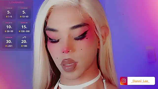 DanniLee  online show from 28, 11, 2025