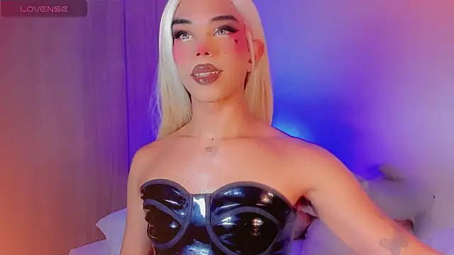 DanniLee  online show from 13, 3, 2026