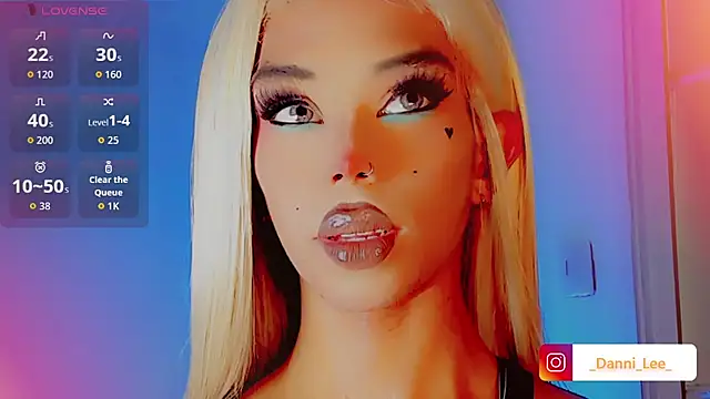 DanniLee  online show from 1, 11, 2025