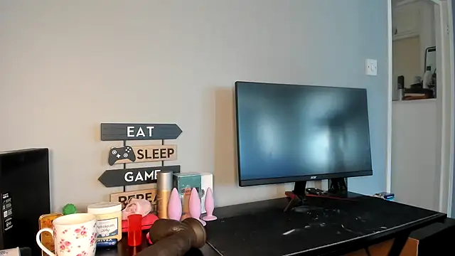 ENGLISHEMILY 69 online show from 8, 3, 2025