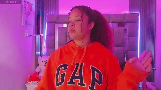 zulyjones online show from 16, 4, 2026