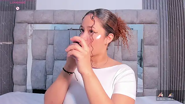 zulyjones online show from 6, 11, 2025