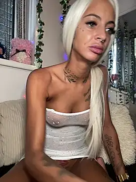 Snapshot of mrs_skinny_goddess chatting on 15, 7, 2026 mrs skinny goddess online show from 15, 7, 2026