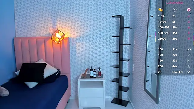 DENISERICHARD2 online show from 24, 10, 2025