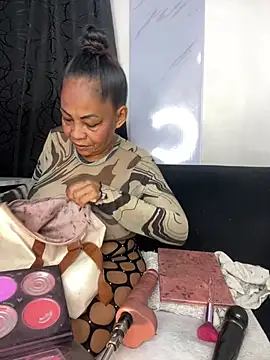 chiquimaturesexy online show from 14, 2, 2026