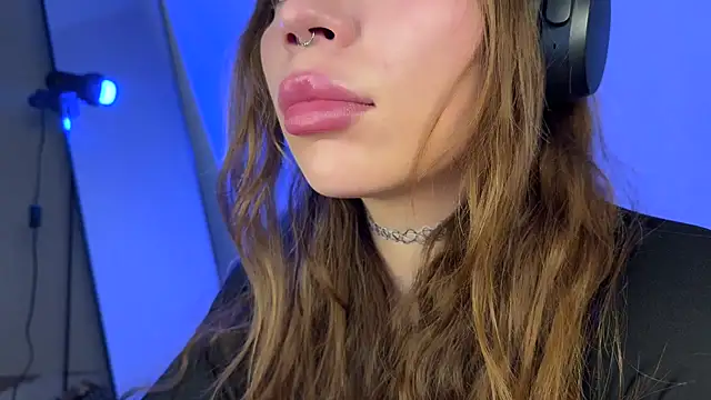 PaulaPratt online show from 11, 3, 2025