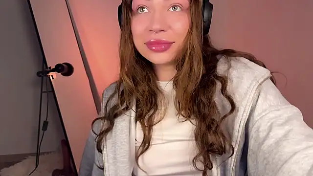 PaulaPratt online show from 19, 3, 2025