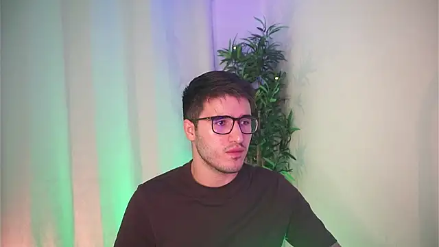 Snapshot of Tony_Wylie chatting on 14, 2, 2026 Tony Wylie online show from 14, 2, 2026