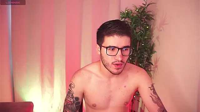 Snapshot of Tony_Wylie chatting on 22, 2, 2026 Tony Wylie online show from 22, 2, 2026