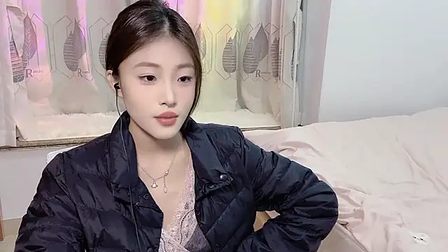 Snapshot of Vania-818- chatting on 11, 1, 2025 Vania-818- online show from 11, 1, 2025