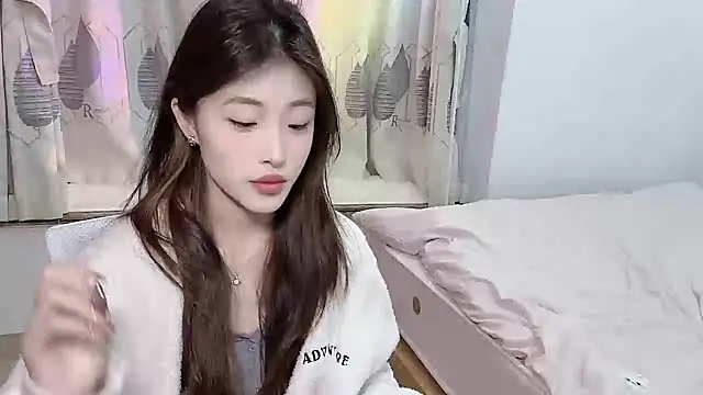 Snapshot of Vania-818- chatting on 9, 1, 2025 Vania-818- online show from 9, 1, 2025