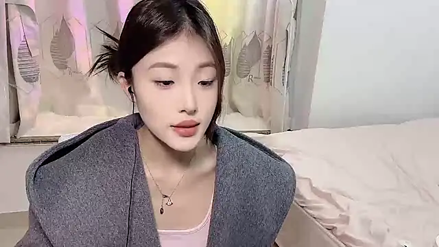 Snapshot of Vania-818- chatting on 12, 1, 2025 Vania-818- online show from 12, 1, 2025