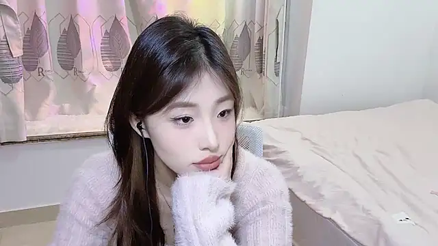 Snapshot of Vania-818- chatting on 7, 1, 2025 Vania-818- online show from 7, 1, 2025