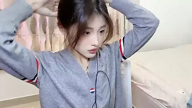 Snapshot of Vania-818- chatting on 6, 1, 2025 Vania-818- online show from 6, 1, 2025