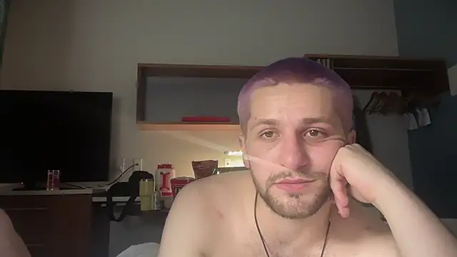 Snapshot of zachandwill chatting on 4, 1, 2025 zachandwill online show from 4, 1, 2025