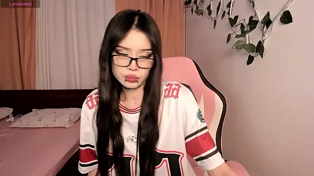 Velvetsky 1 online show from 30, 10, 2025