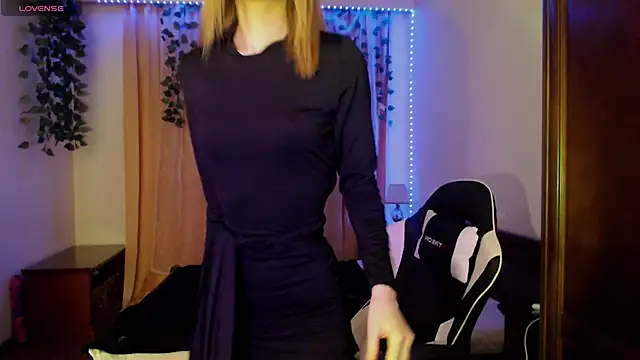 Velvetsky 1 online show from 31, 1, 2025