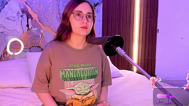 centaurigirl online show from 9, 9, 2025