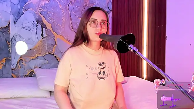 centaurigirl online show from 23, 9, 2025