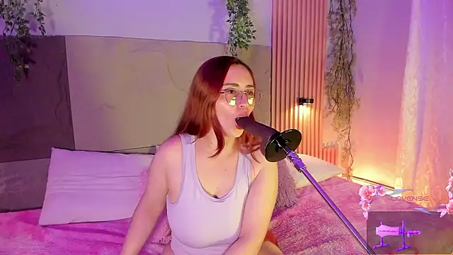 centaurigirl online show from 14, 2, 2026