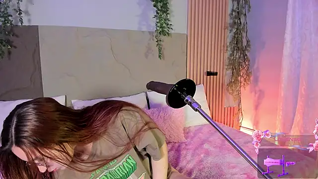 centaurigirl online show from 5, 4, 2026