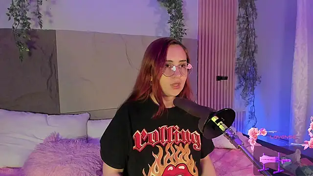 centaurigirl online show from 22, 2, 2026