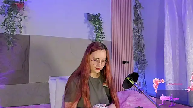 centaurigirl online show from 4, 3, 2026