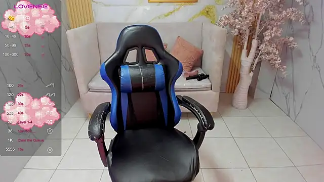 Snapshot of violet_sub chatting on 30, 6, 2026 violet sub online show from 30, 6, 2026