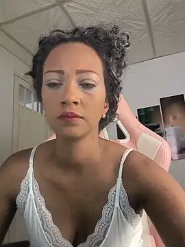 Snapshot of Amaliu_ chatting on 26, 6, 2026 Amaliu online show from 26, 6, 2026