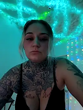 Lisacasandra online show from 13, 2, 2025