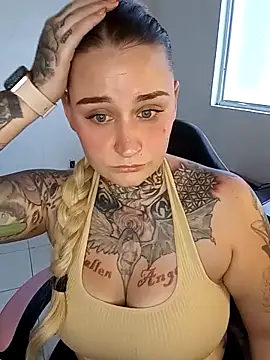 Lisacasandra online show from 26, 2, 2025