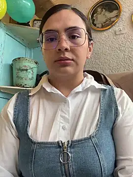 Emily Russo  online show from 28, 1, 2025