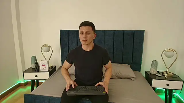 Andrewfalcon online show from 12, 3, 2025