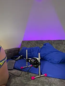 Andrewfalcon online show from 5, 11, 2025