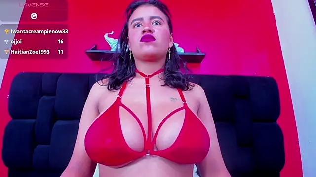 Snapshot of Leah_Gomed chatting on 12, 2, 2025 Leah Gomed online show from 12, 2, 2025
