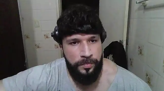 Snapshot of Cauan-t chatting on 2, 3, 2025 Cauan-t online show from 2, 3, 2025