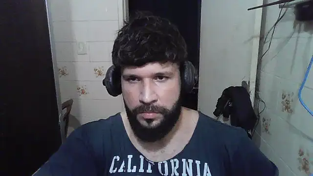 Snapshot of Cauan-t chatting on 12, 1, 2025 Cauan-t online show from 12, 1, 2025