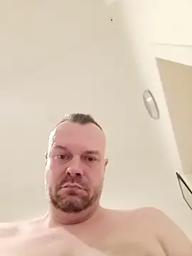 mikaaaaase online show from 10, 5, 2026