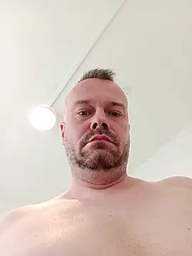 mikaaaaase online show from 13, 5, 2026