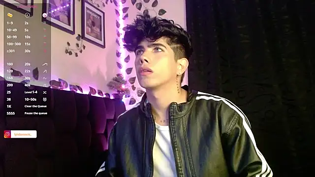 LyleBennett  online show from 23, 1, 2025