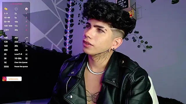 LyleBennett  online show from 6, 12, 2024