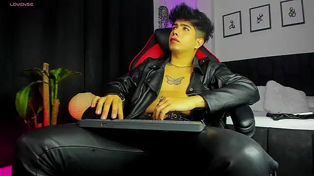 LyleBennett  online show from 1, 7, 2026