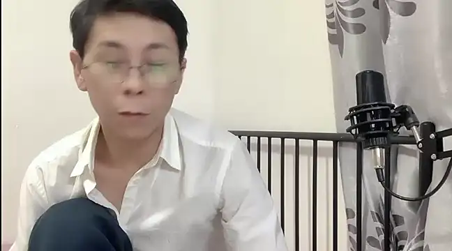 Snapshot of TGH521 chatting on 10, 1, 2025 TGH521 online show from 10, 1, 2025