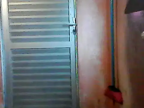 Snapshot of uelytom chatting on 20, 12, 2024 uelytom online show from 20, 12, 2024