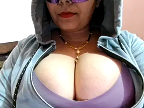 Snapshot of Anjalihotwife chatting on 27, 12, 2024 Anjalihotwife online show from 27, 12, 2024