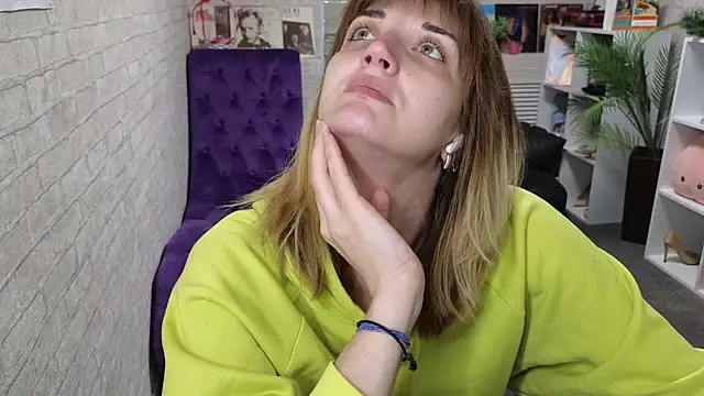 Nika Kitten online show from 8, 4, 2026